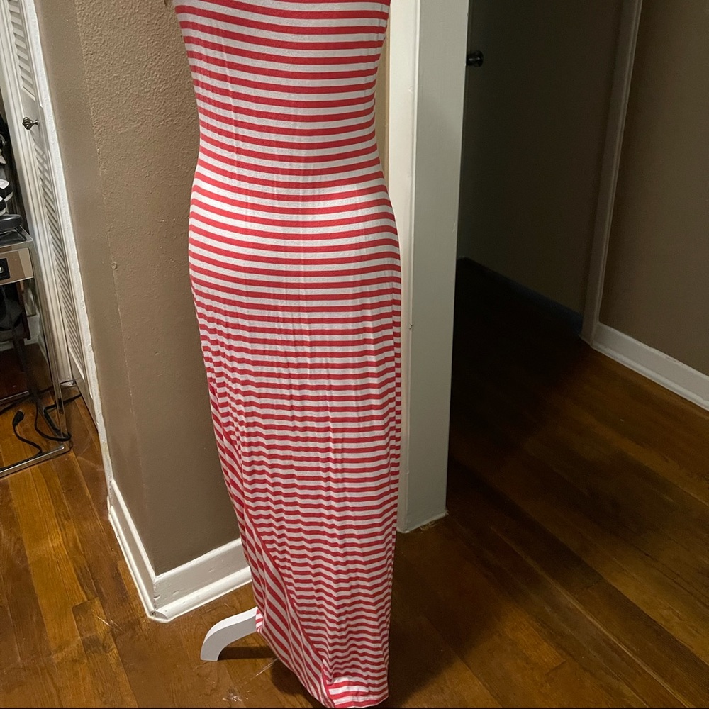 Dress - Picture 3 of 5